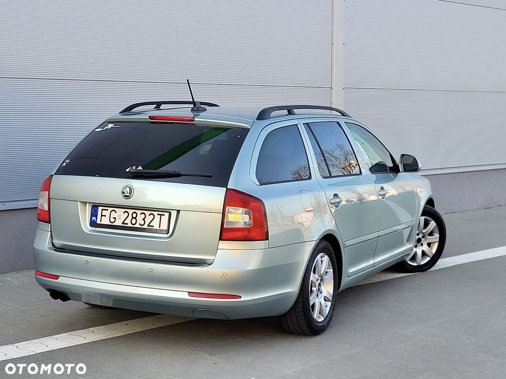 Skoda Octavia 1.8 TSI FAMILY - 11