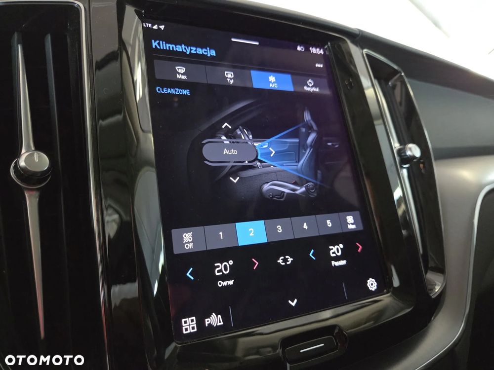 Volvo XC 60 B4 D Geartronic Momentum Pro - 17