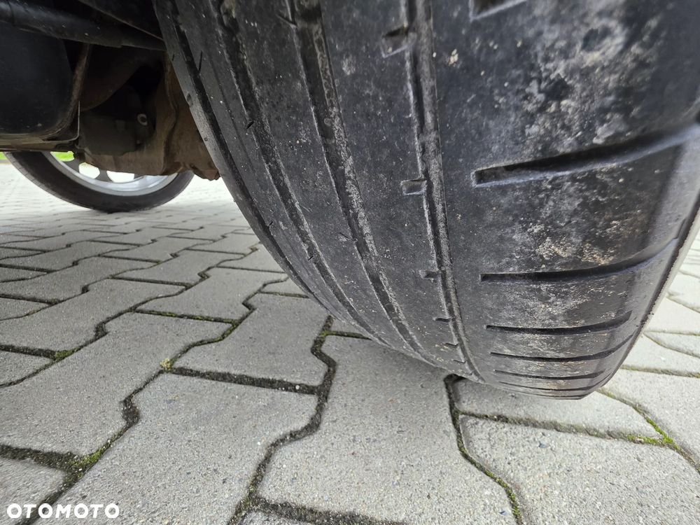 Ford Kuga 2.0 TDCi 4x4 Titanium - 34