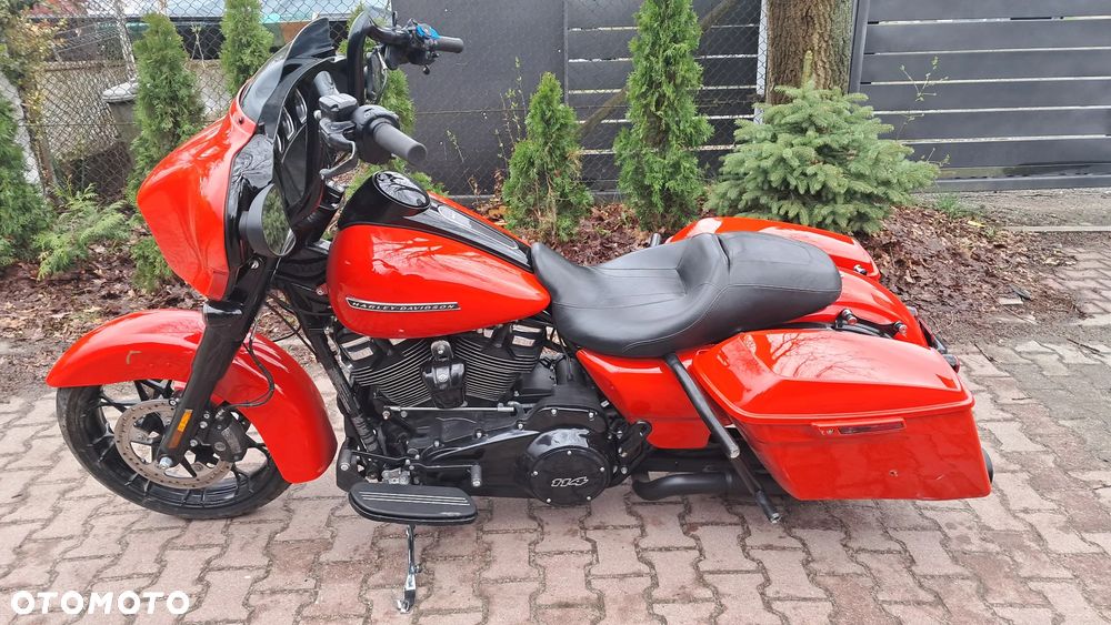 Harley-Davidson Touring Street Glide - 12