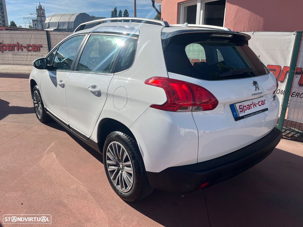 Peugeot 2008 1.2 VTi Access - 5