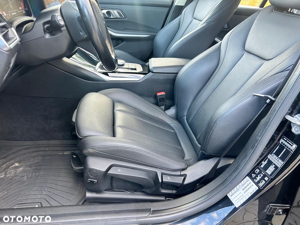 BMW Seria 3 320d xDrive - 19