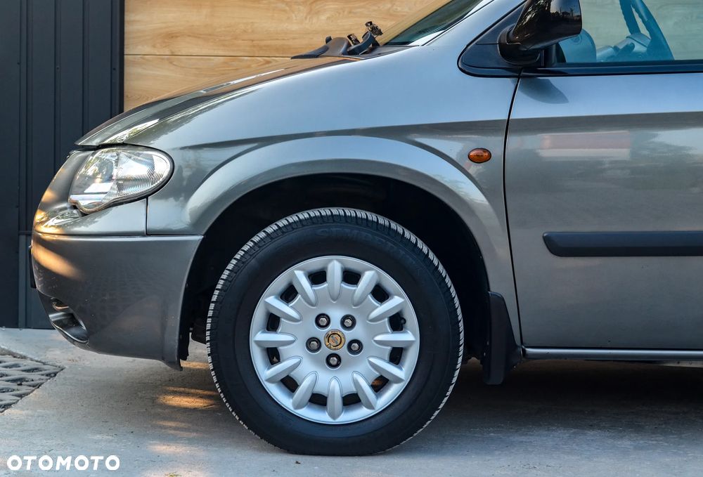 Chrysler Grand Voyager 2.8 CRD SE S&G - 10