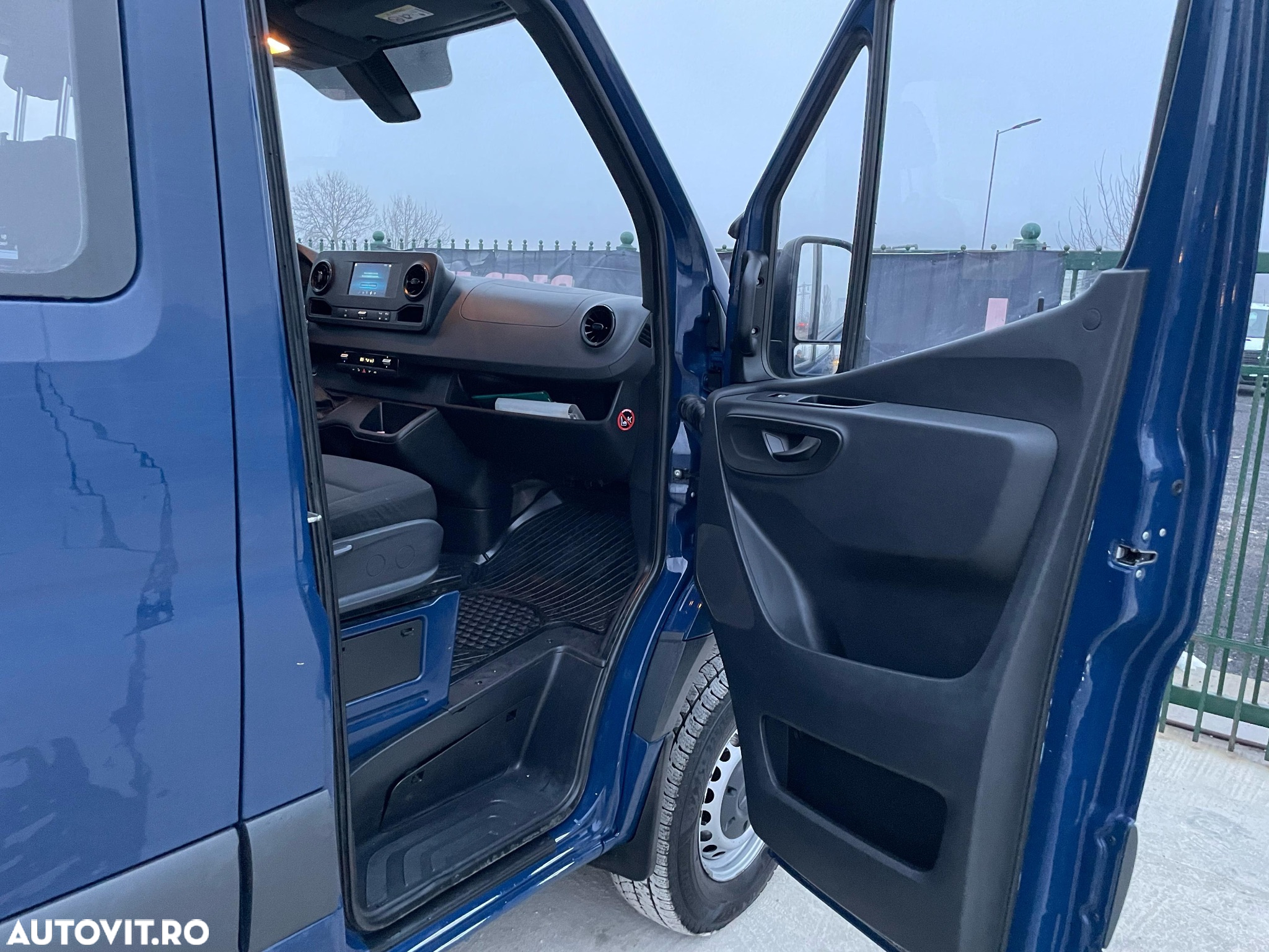 Mercedes-Benz Sprinter 4x4 DOKA - 20