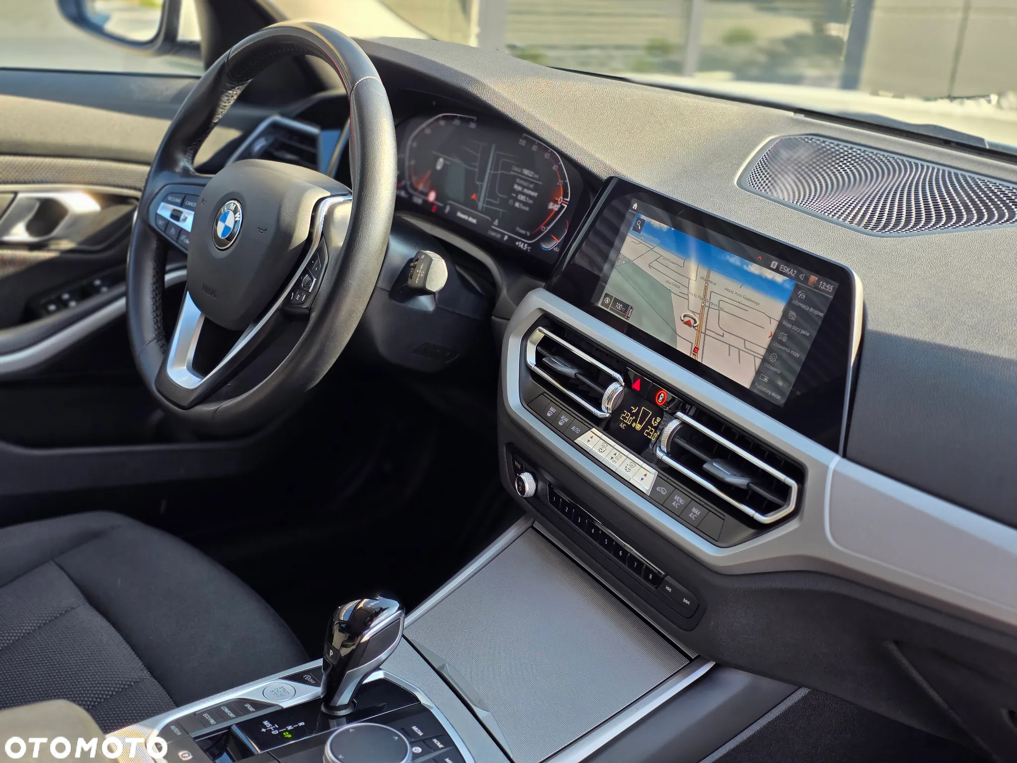 BMW Seria 3 318i Sport - 31