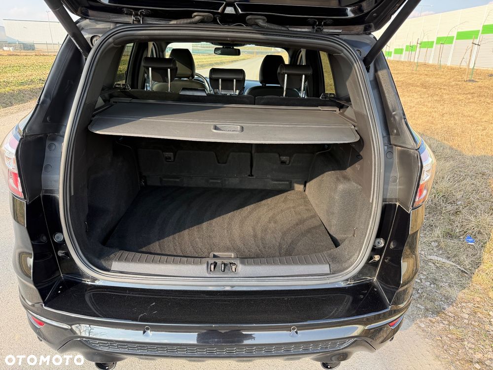 Ford Kuga 1.5 EcoBoost 2x4 ST-Line - 16