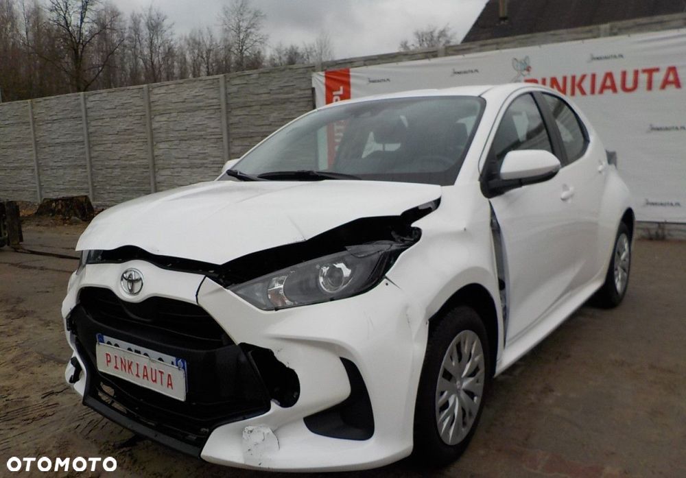 Toyota Yaris - 10