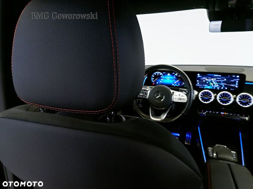 Mercedes-Benz GLB 2023