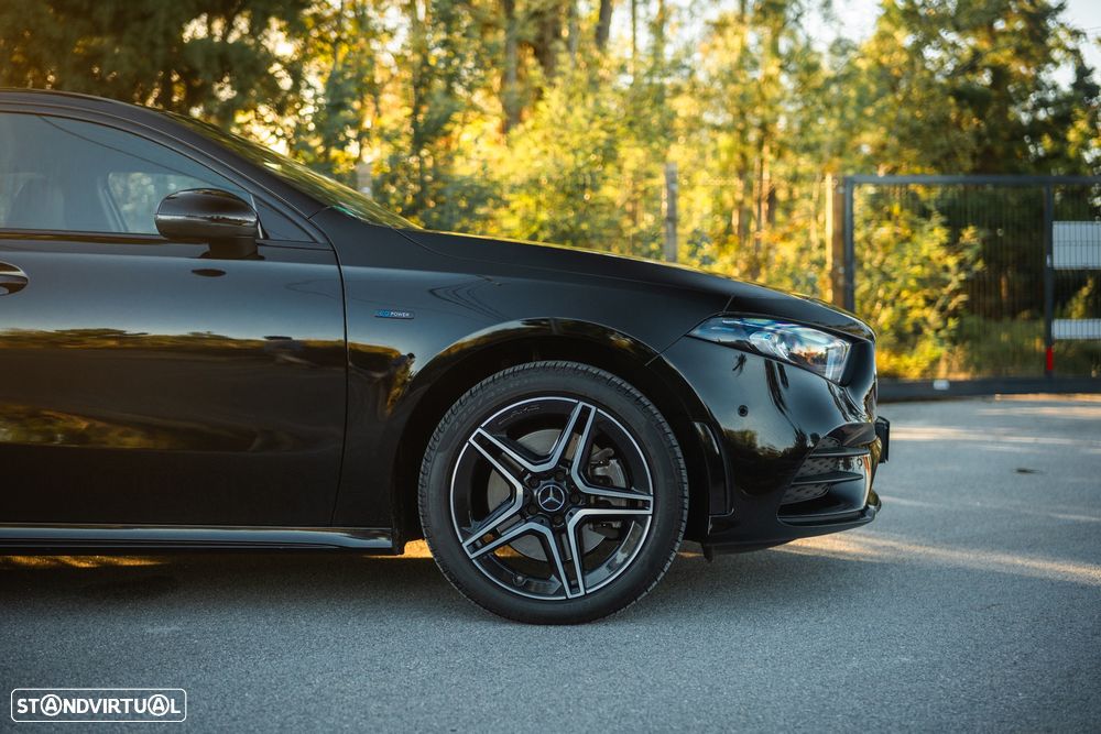 Mercedes-Benz A 250 e AMG Line - 5