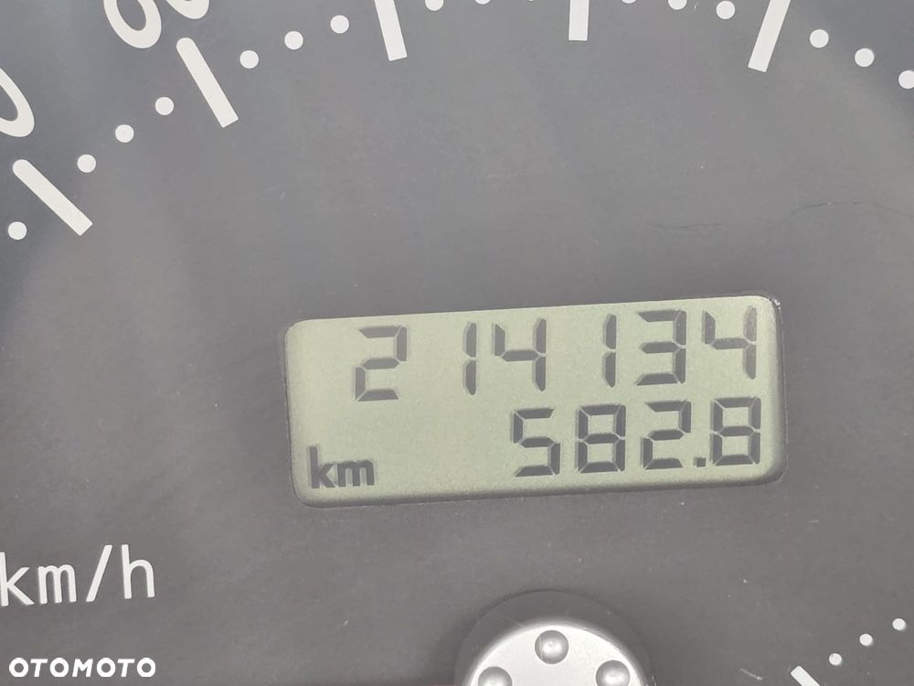 Volkswagen New Beetle - 7