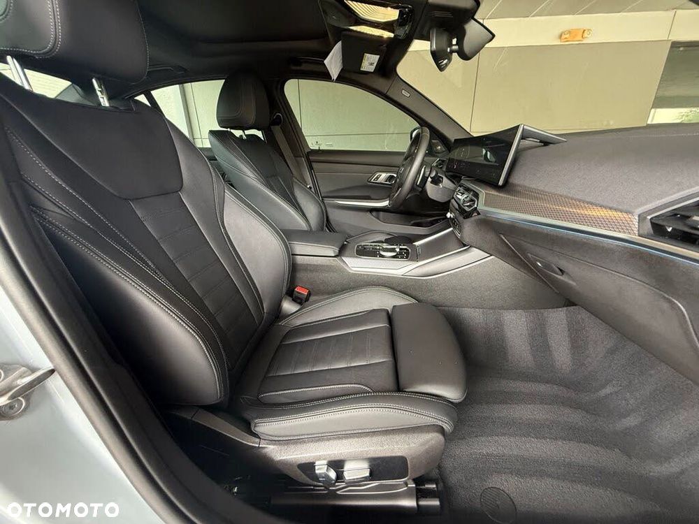 BMW Seria 3 M340i xDrive - 9