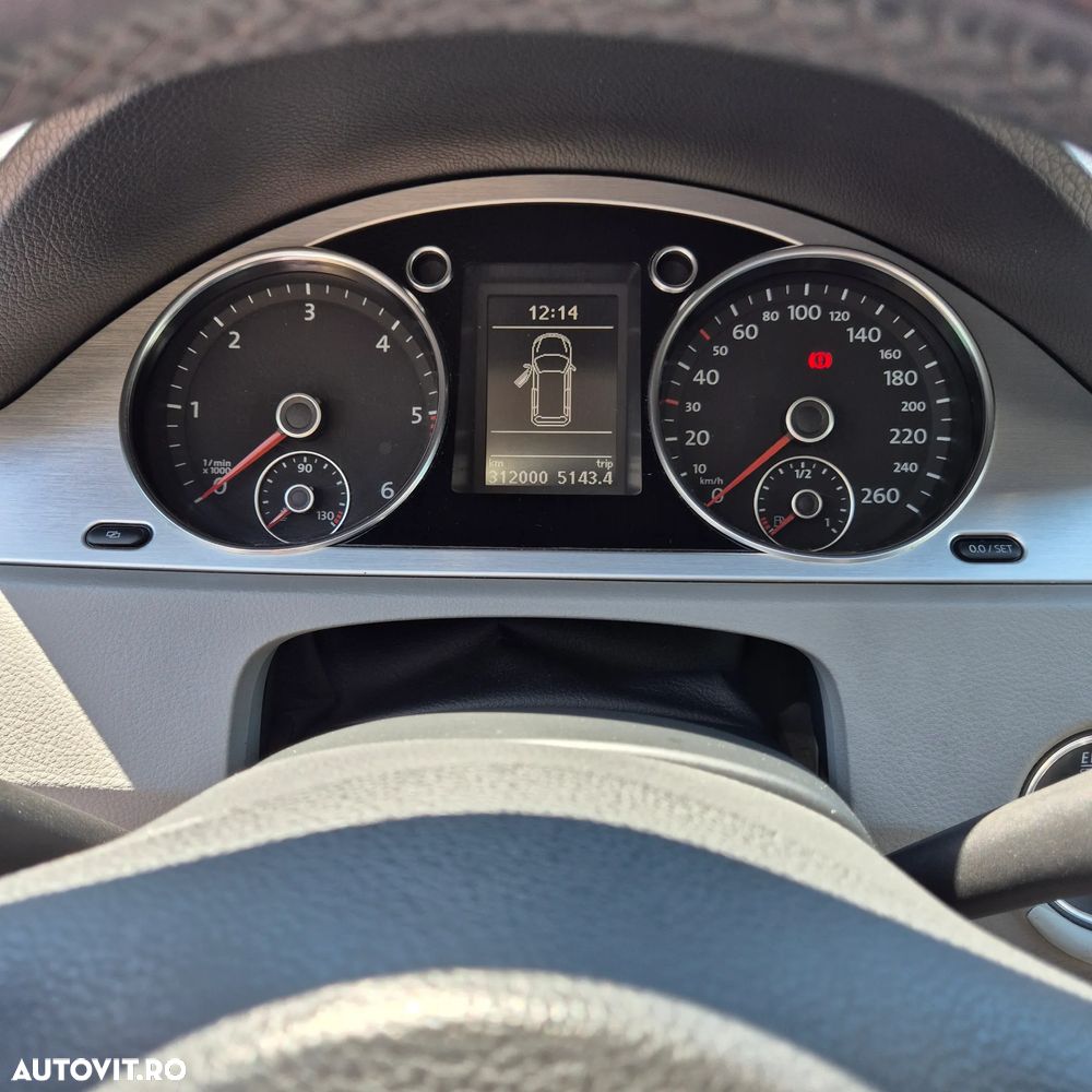 Volkswagen Passat 1.6 TDI BlueMotion Technology Comfortline - 3