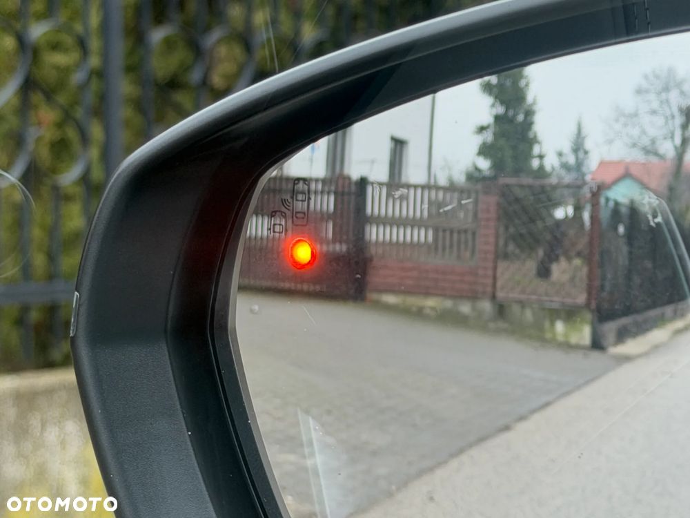 DS Automobiles DS 7 Crossback 1.6 E-Tense Bastille + - 31