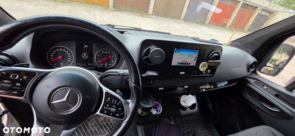 Mercedes-Benz Sprinter - 9