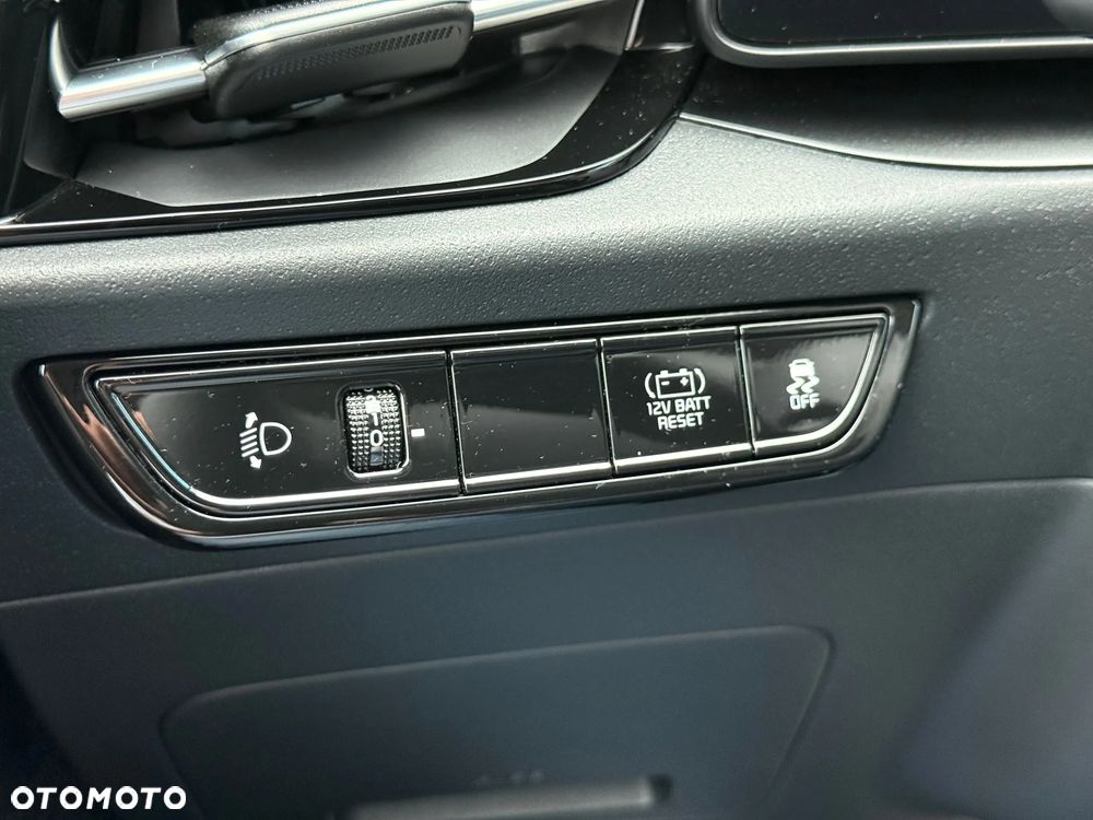 Kia Niro 1.6 GDI Hybrid M - 32