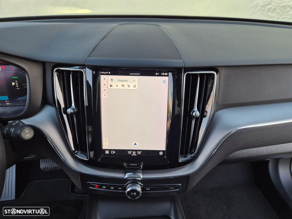 Volvo XC 60 2.0 T6 PHEV Inscription AWD - 31