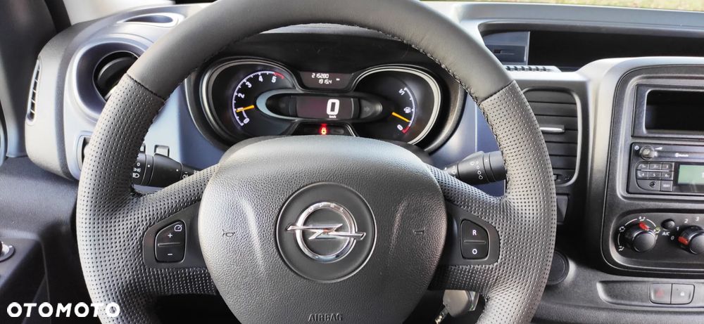 Opel Vivaro - 15