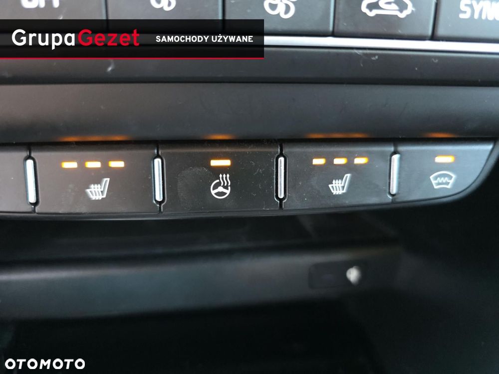 Kia Ceed - 25