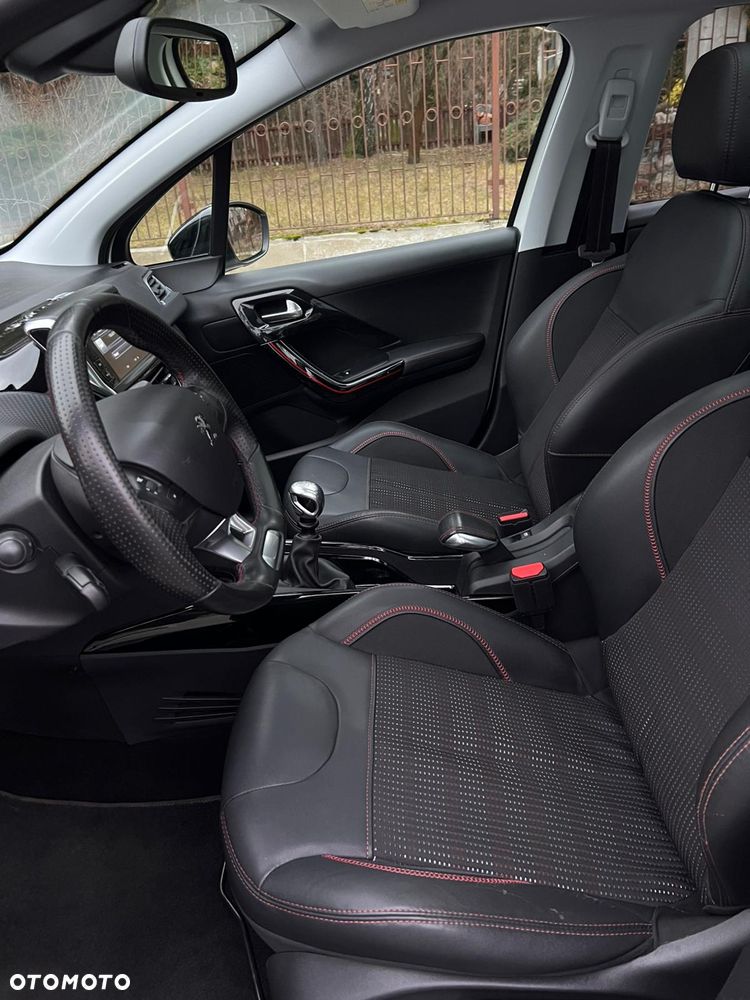 Peugeot 2008 BlueHDi FAP 120 STOP & START GT-Line Edition - 9