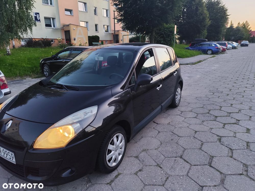 Renault Scenic - 1