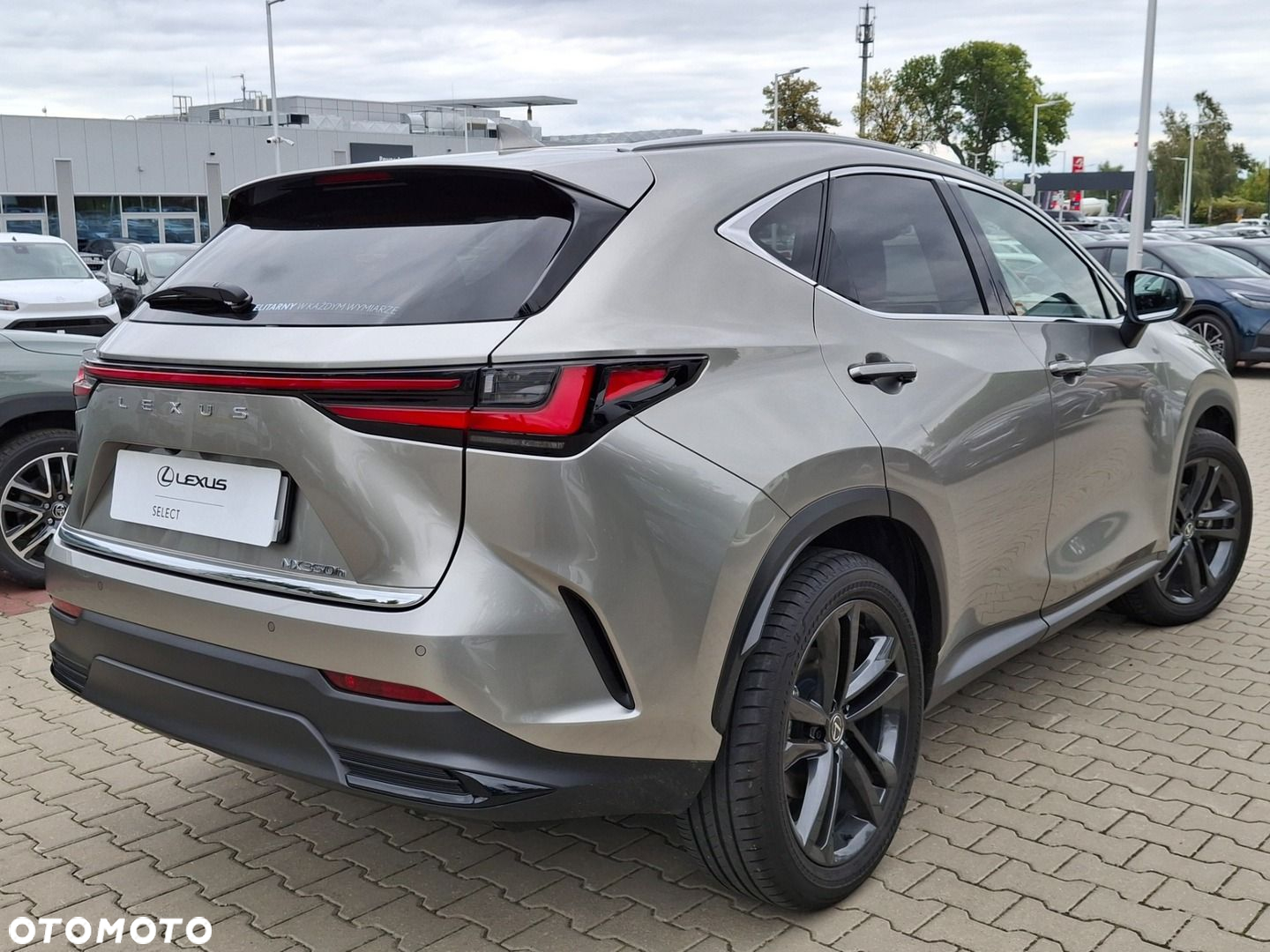 Lexus NX 350h Prestige AWD - 32