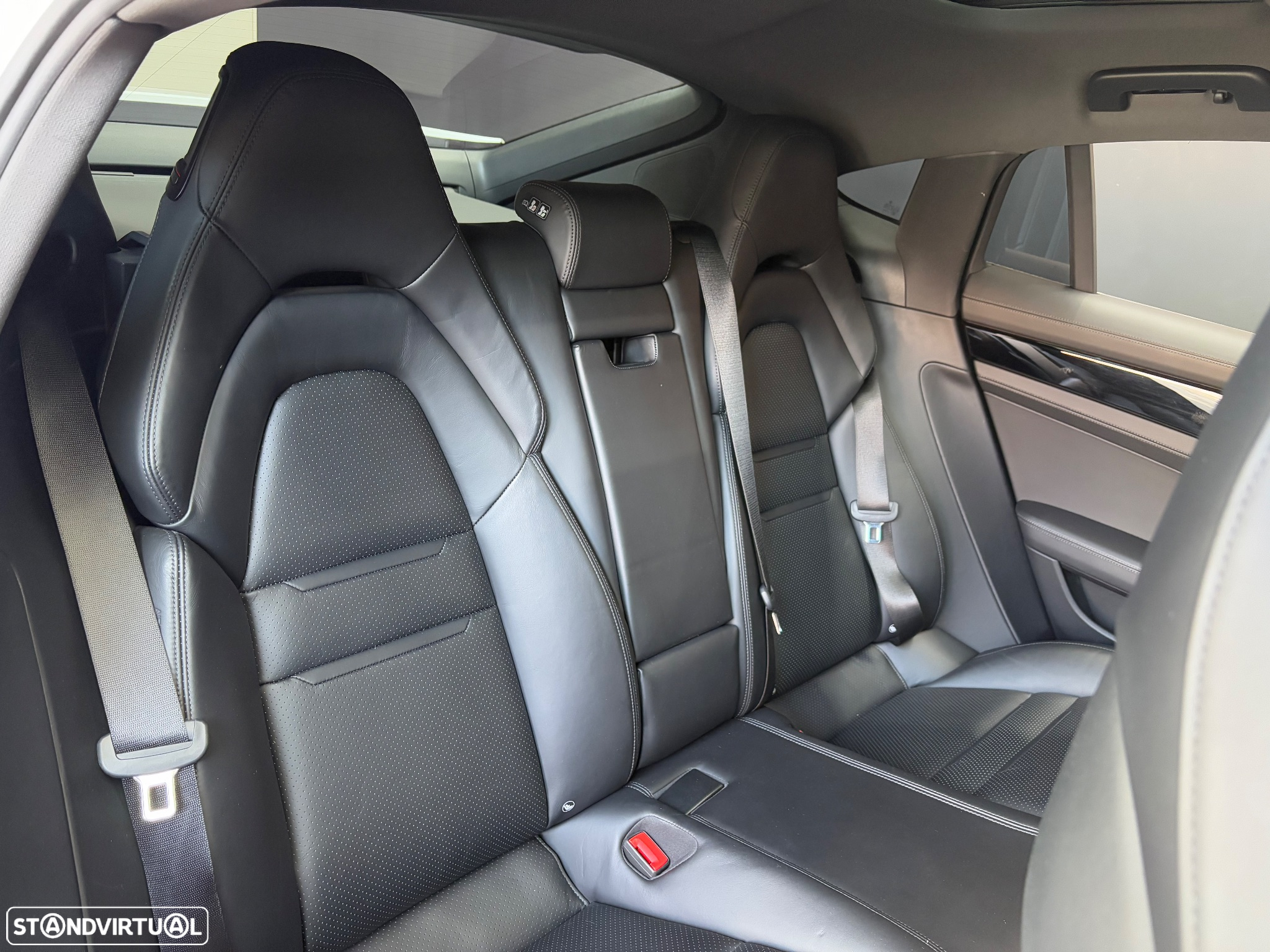 Porsche Panamera 4 E-Hybrid - 14
