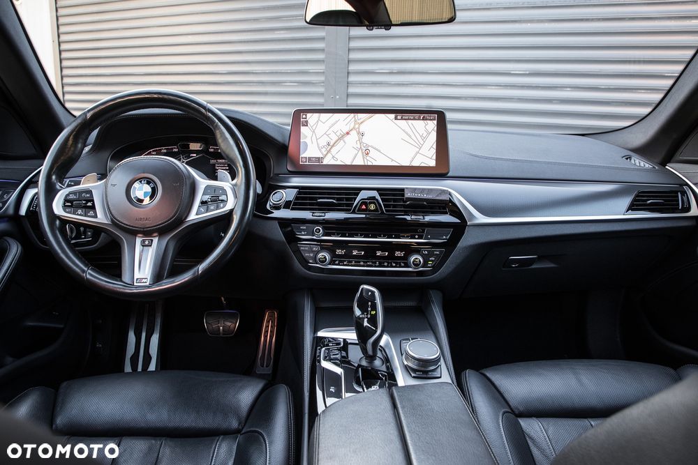 BMW Seria 5 530i xDrive Sport Line sport - 15