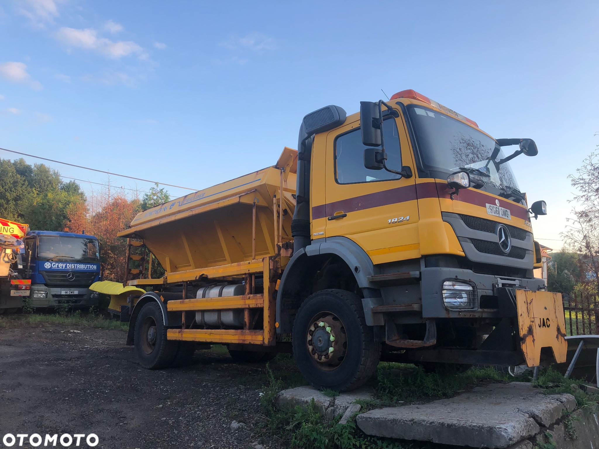 Mercedes-Benz Axor 1824 4x4 piaskarka solarka econ pług 2011 e5 - 13