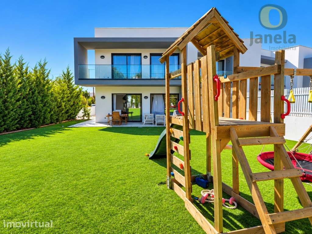 Moradia T4 com Jardim e Luz Natural na Bordeira - Grande imagem: 5/39