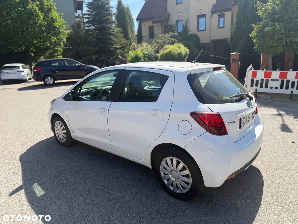 Toyota Yaris 1.0 Life EU6 - 7