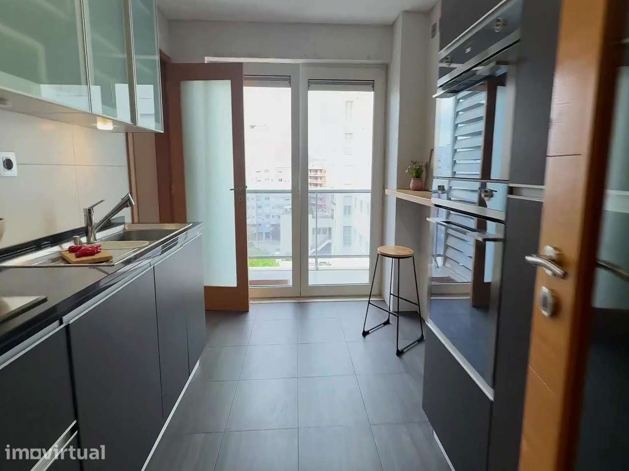 T1 com varanda e ar condicionado em Lisboa - Grande imagem: 2/19