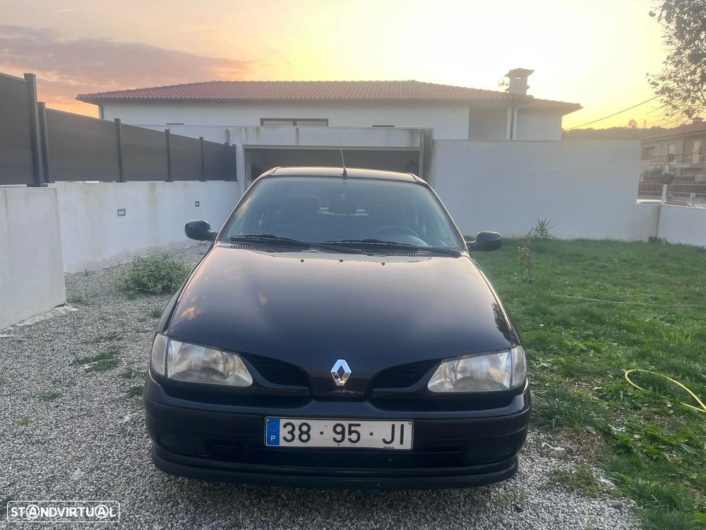 Renault Mégane 1.4 RN - 1