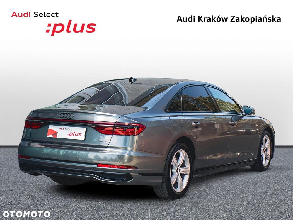 Audi A8 - 6
