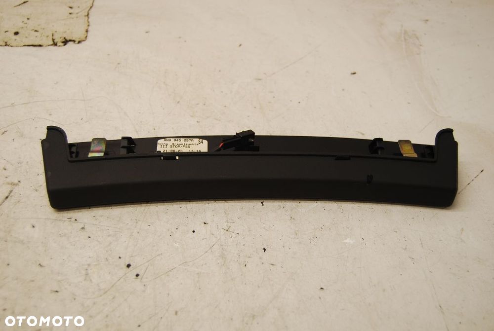 TRZECIE ŚWIATŁO STOP 8N8945097A AUDI TT - 2