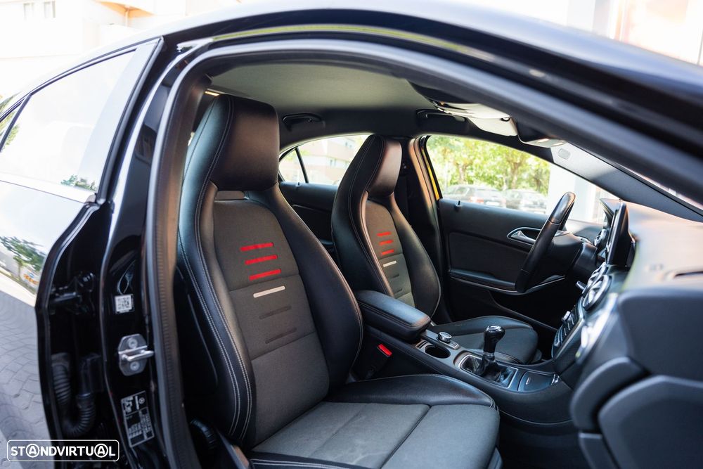 Mercedes-Benz A 180 d AMG Line - 19