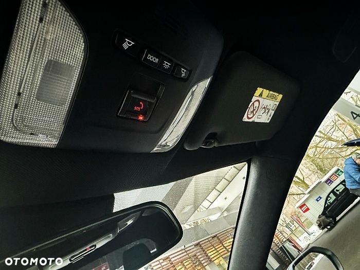 Toyota Corolla 1.8 Hybrid Comfort - 17