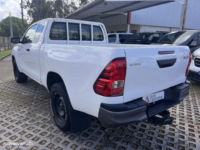 Toyota HILUX CLUB 4X4 150cv - 5