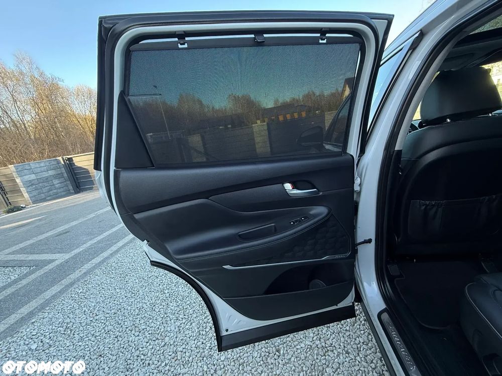 Hyundai Santa Fe 1.6 HEV 2WD SEVEN Signature - 21