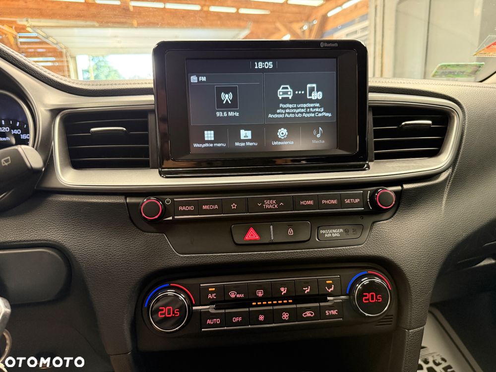 Kia Ceed - 13