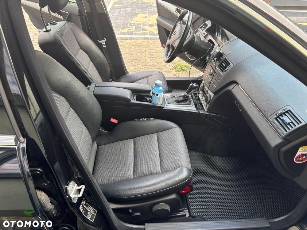Mercedes-Benz Klasa C 180 CGI Automatik BlueEFFICIENCY Avantgarde - 7
