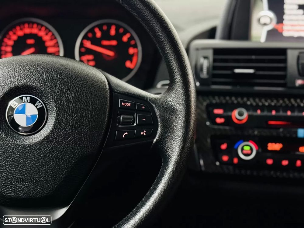 BMW 118 d Line Sport - 32