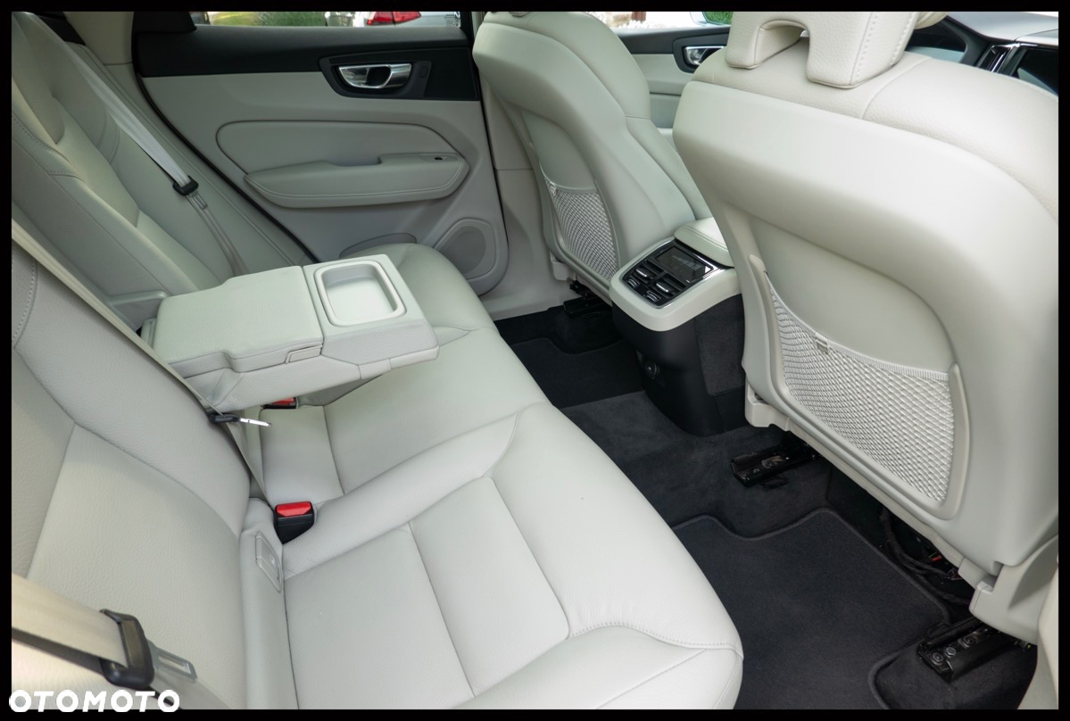 Volvo XC 60 B5 B AWD Inscription - 7