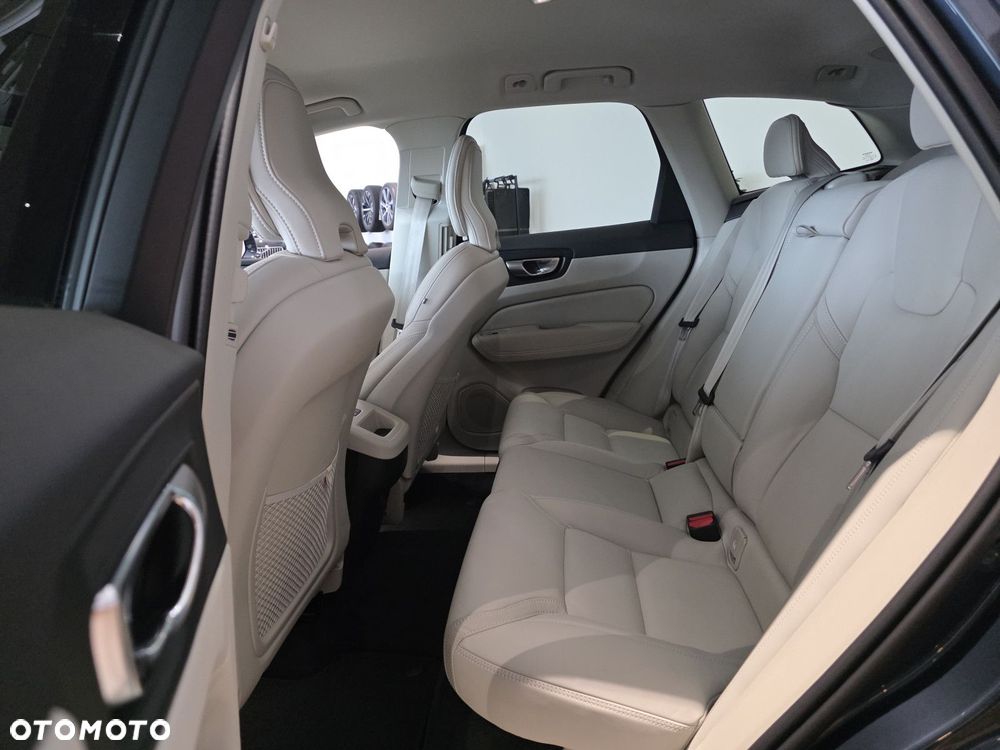 Volvo XC 60 - 18