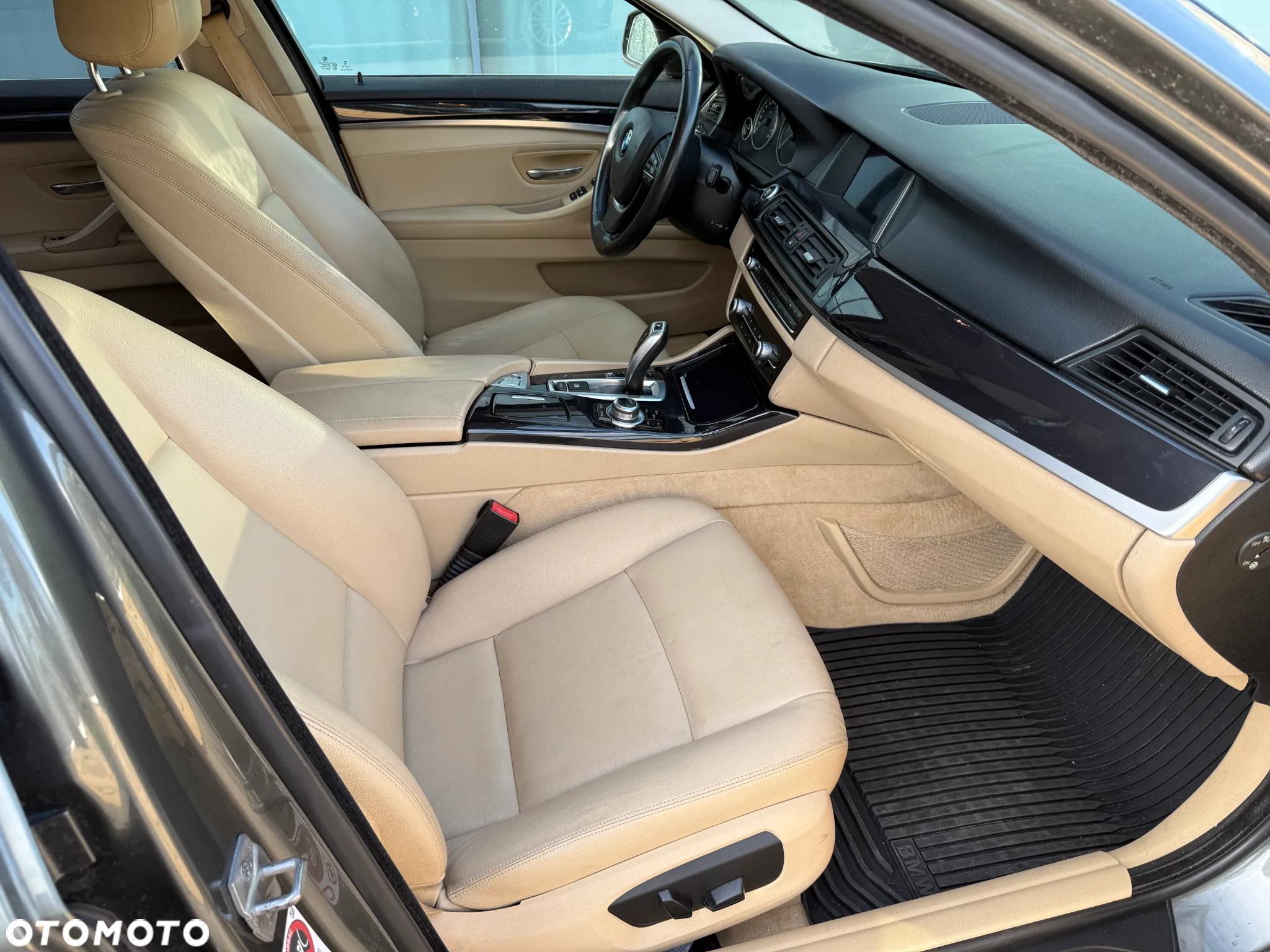 BMW Seria 5 518d - 15