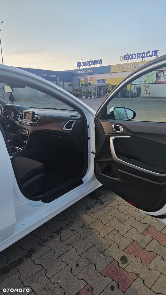 Kia Ceed 1.4 L Business Line - 17