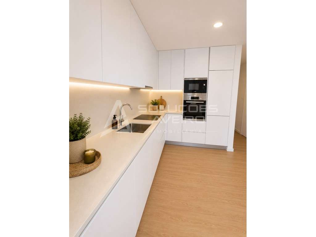 Apartamento T1+1 com 103 m² | 2 WC | 1 Lugares de Garagem - Centro ... - Grande imagem: 2/12