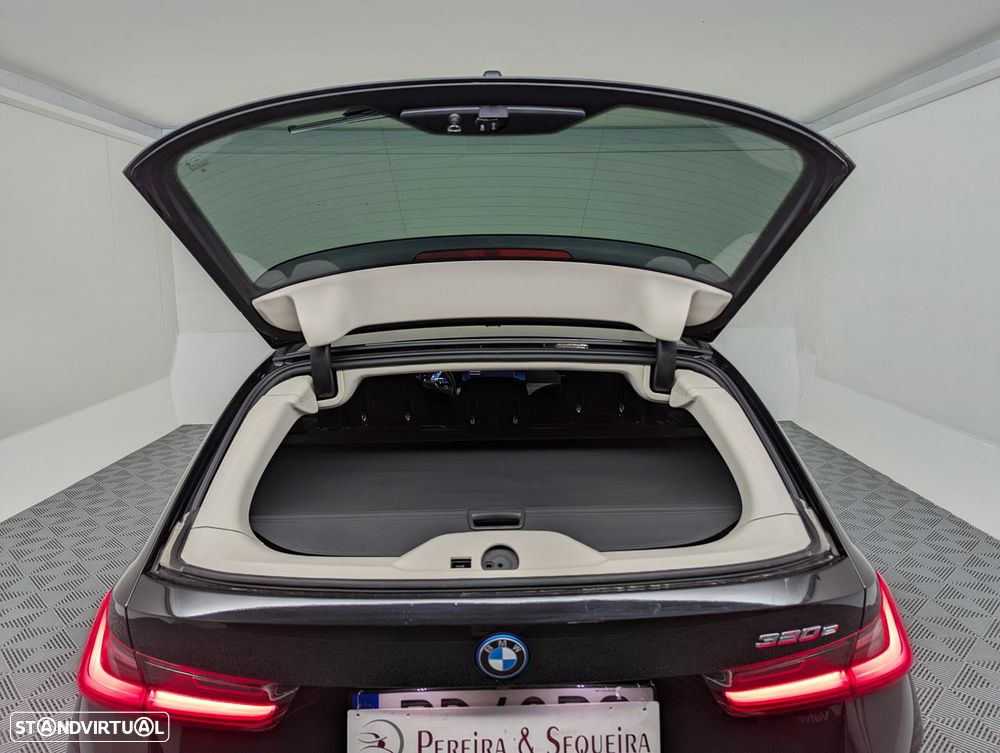 BMW 320 e Line Sport Auto - 36