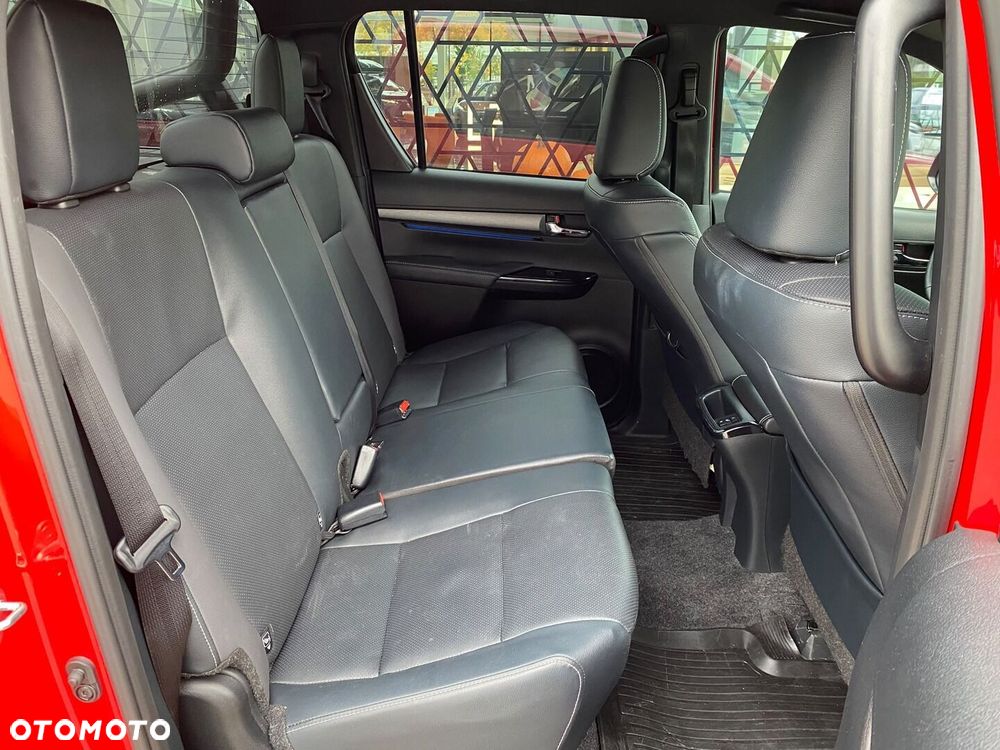 Toyota Hilux 2.8 D-4D mHEV Double Cab Invincible 4x4 - 25