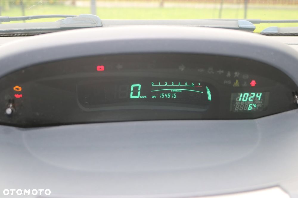 Toyota Yaris 2006 photo 4