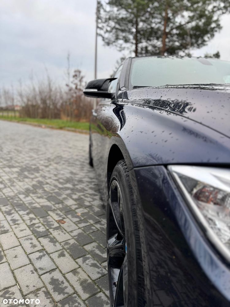 BMW Seria 3 328i xDrive Sport-Aut Luxury Line - 8